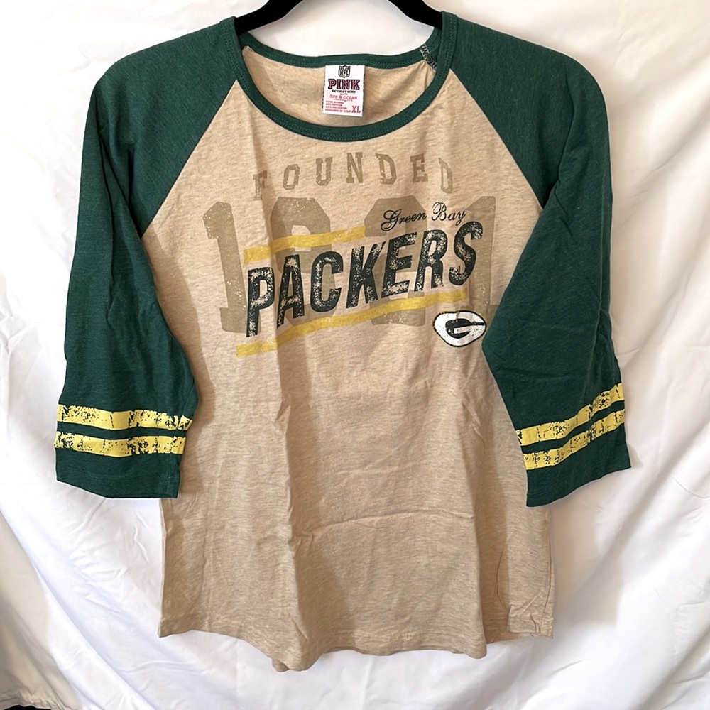 PINK Victoria's Secret Green Bay Packers Raglan Tee — Green, Tan, Yellow